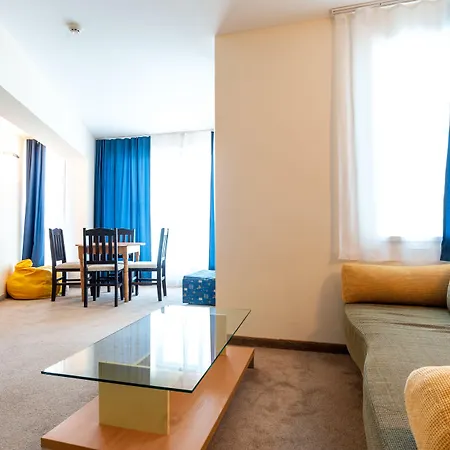 Sunday Hotel